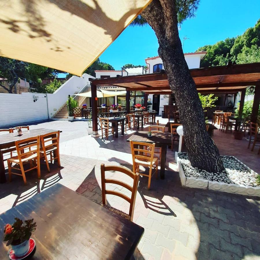 Affittacamere La Medusa Porto Pino Exterior photo
