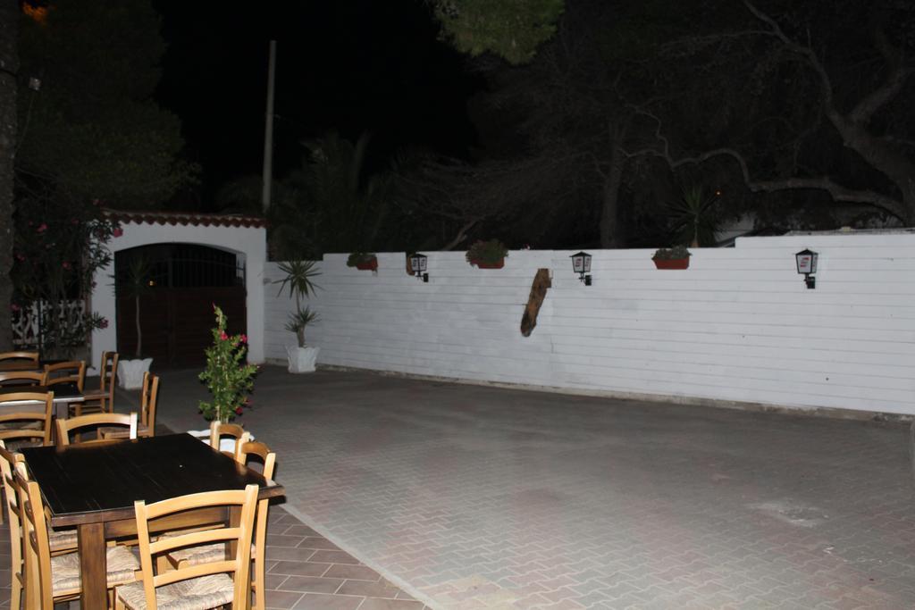 Affittacamere La Medusa Porto Pino Exterior photo