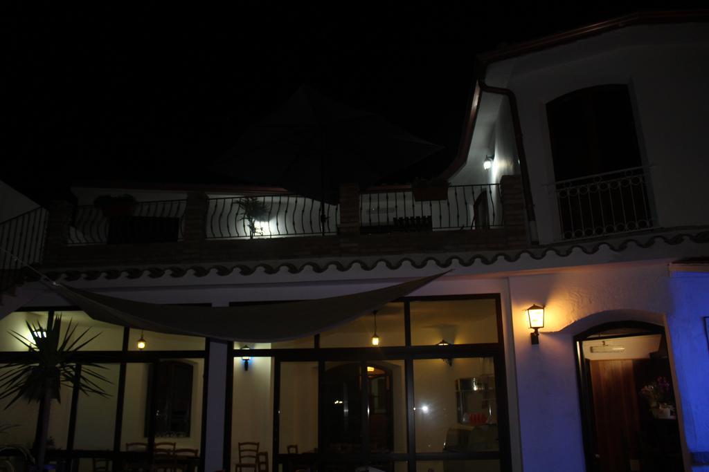 Affittacamere La Medusa Porto Pino Exterior photo