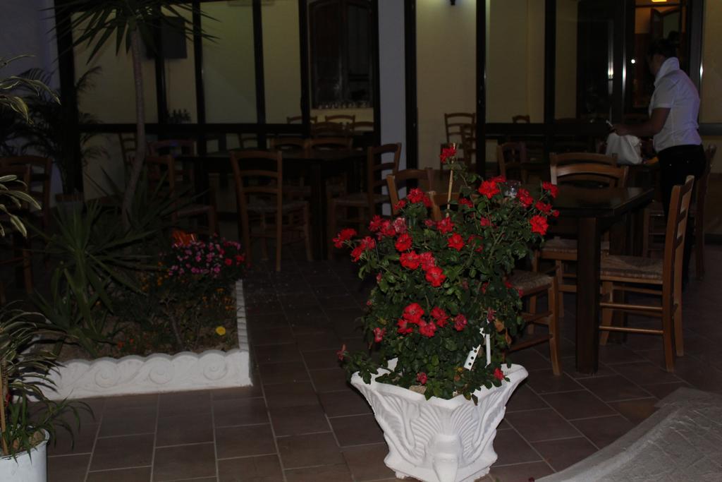 Affittacamere La Medusa Porto Pino Exterior photo