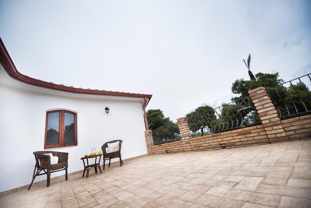 Affittacamere La Medusa Porto Pino Exterior photo