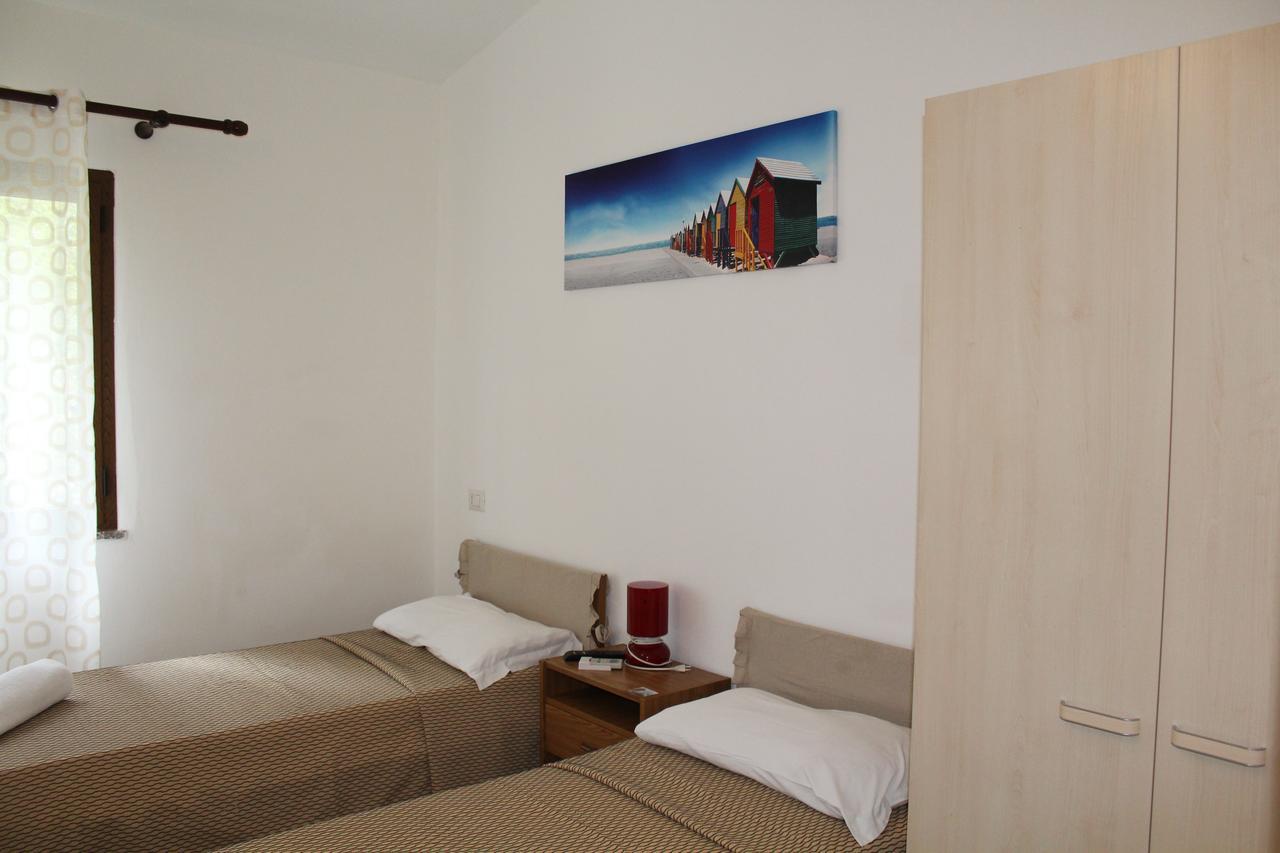 Affittacamere La Medusa Porto Pino Exterior photo